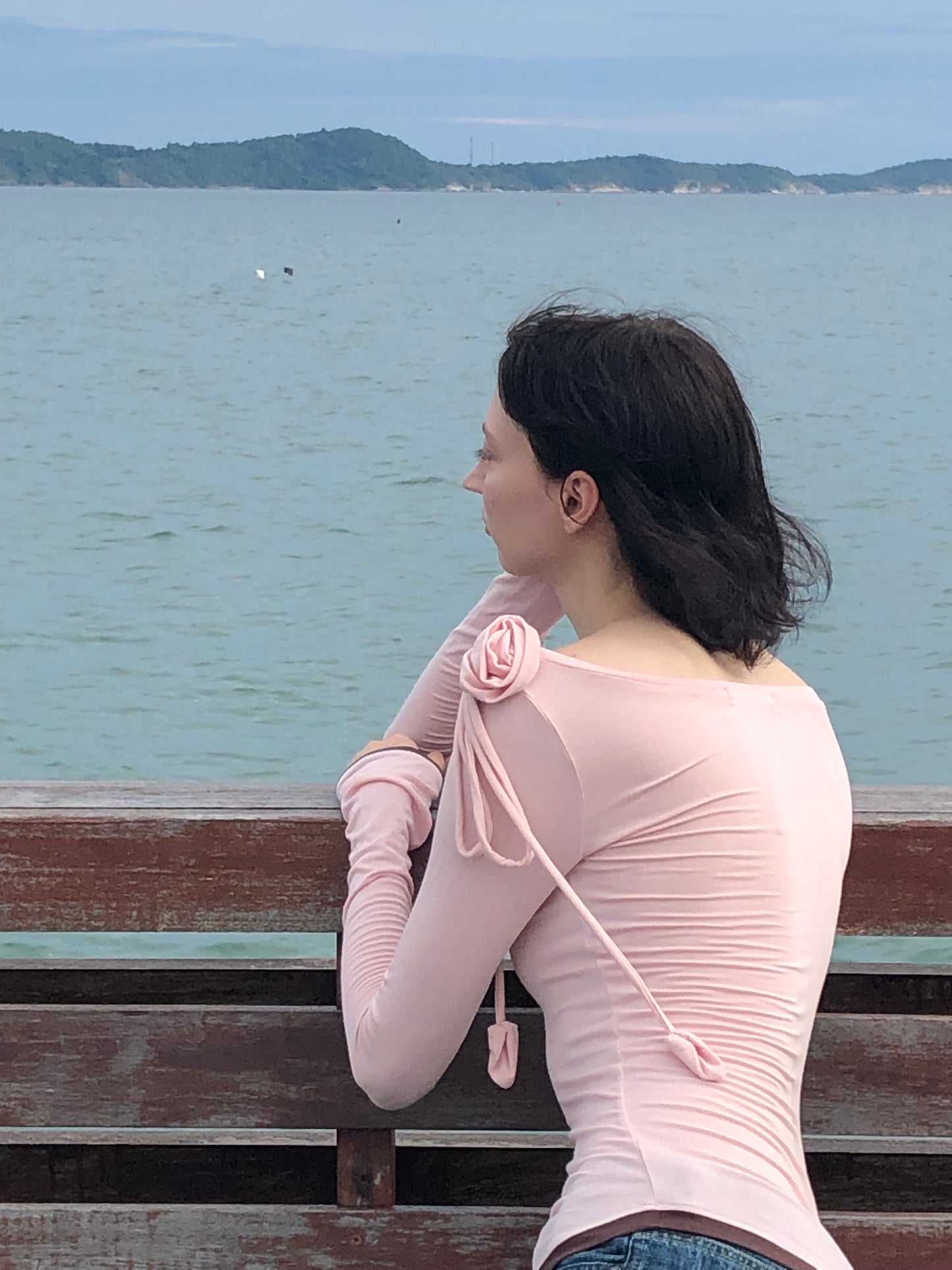 ROSA BOWY—SLEEK LONG SLEEVE TOP