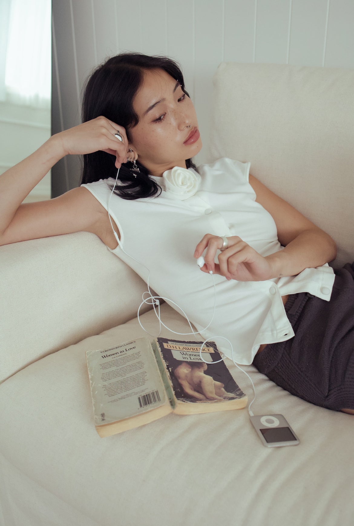 TARI ROSY—COLLARLESS TOP