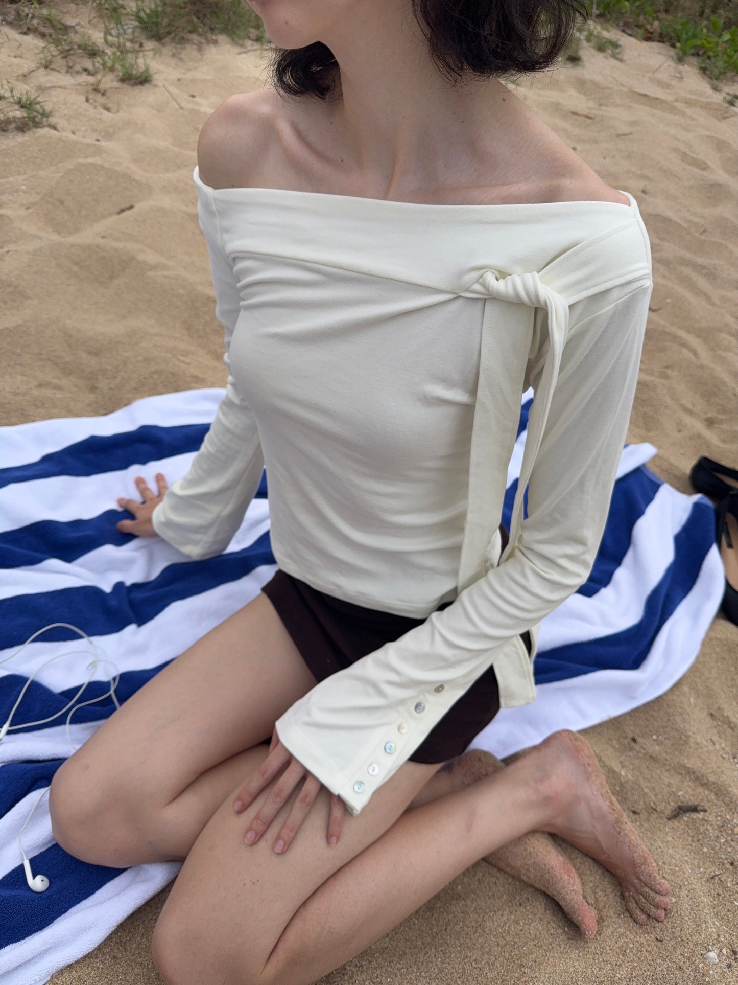 MALE—LOOP TIE LONG SLEEVE BLOUSE