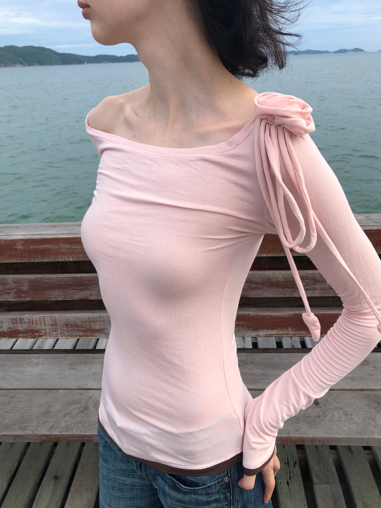 ROSA BOWY—SLEEK LONG SLEEVE TOP