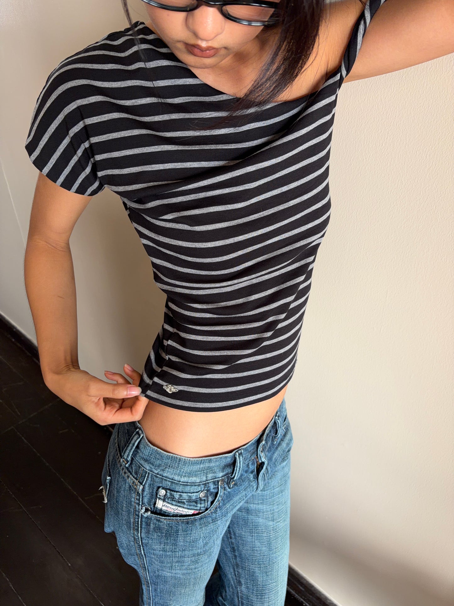 NORI ROLL-SLEEVE TOP