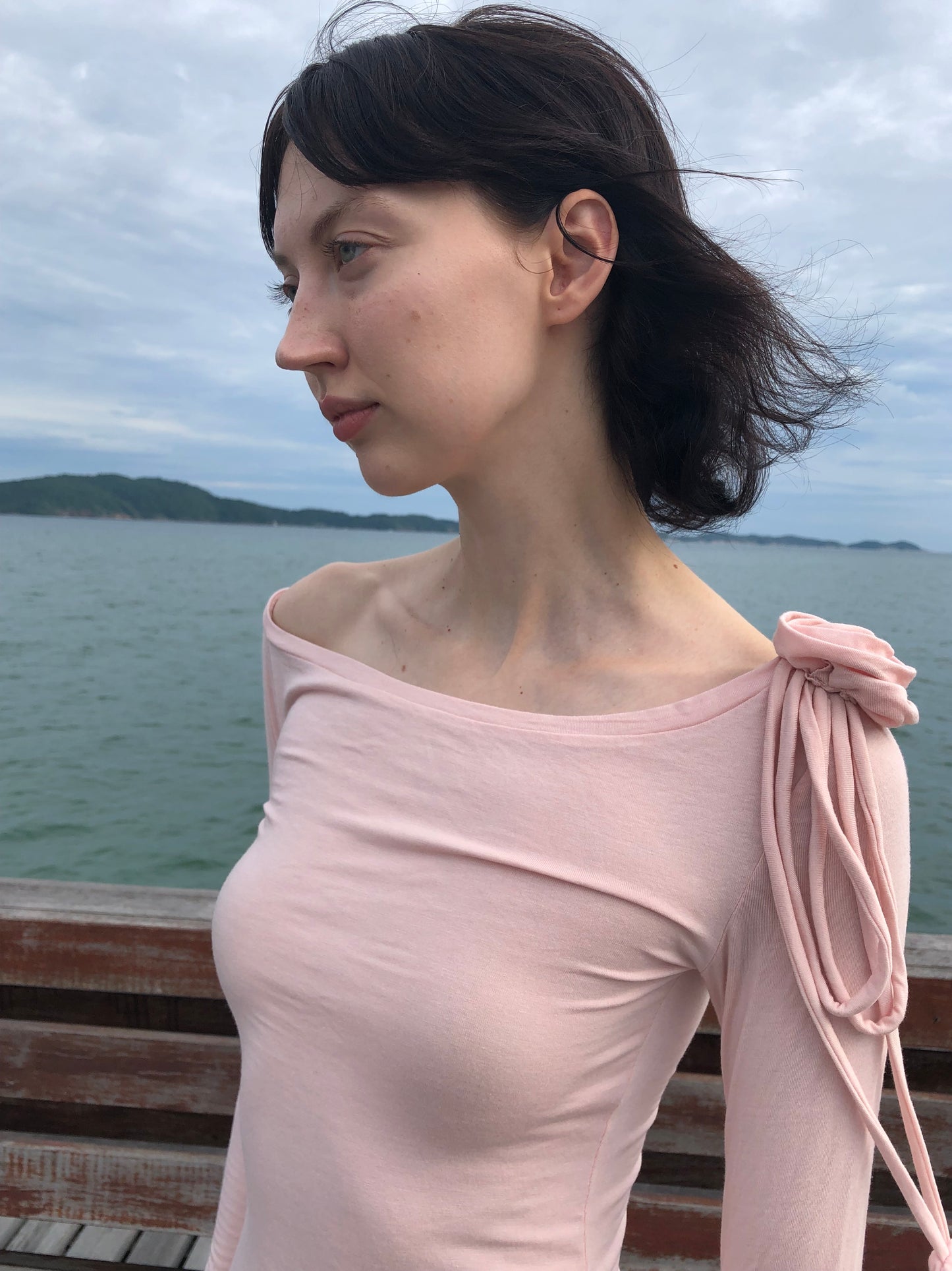 ROSA BOWY—SLEEK LONG SLEEVE TOP