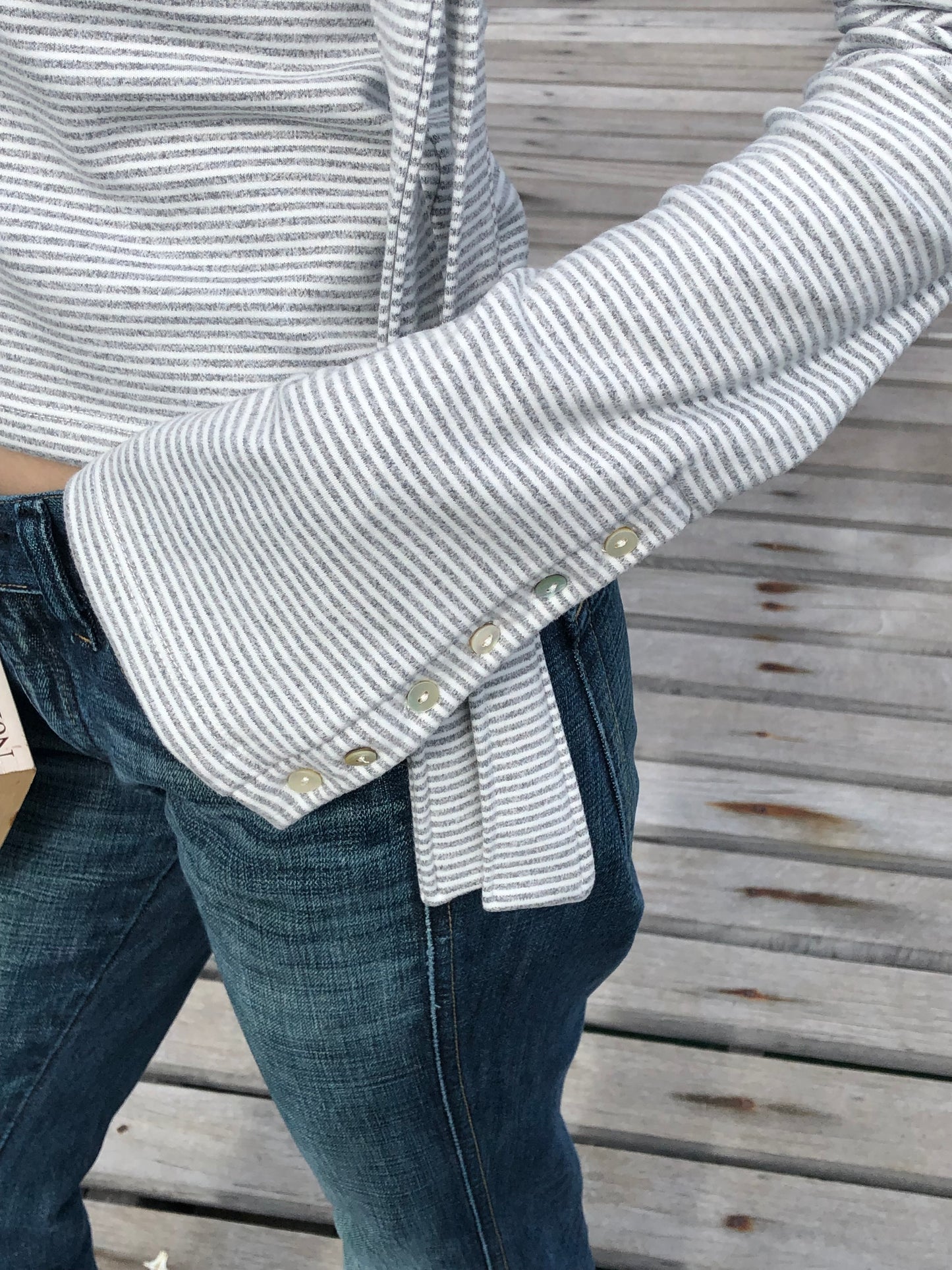 MALE—LOOP TIE LONG SLEEVE BLOUSE